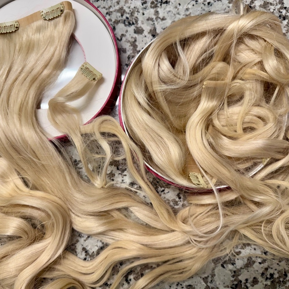 Blonde Clip-In Hair Extensions - Natural Light Blonde